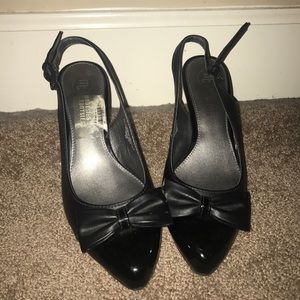 black heels with cute bow